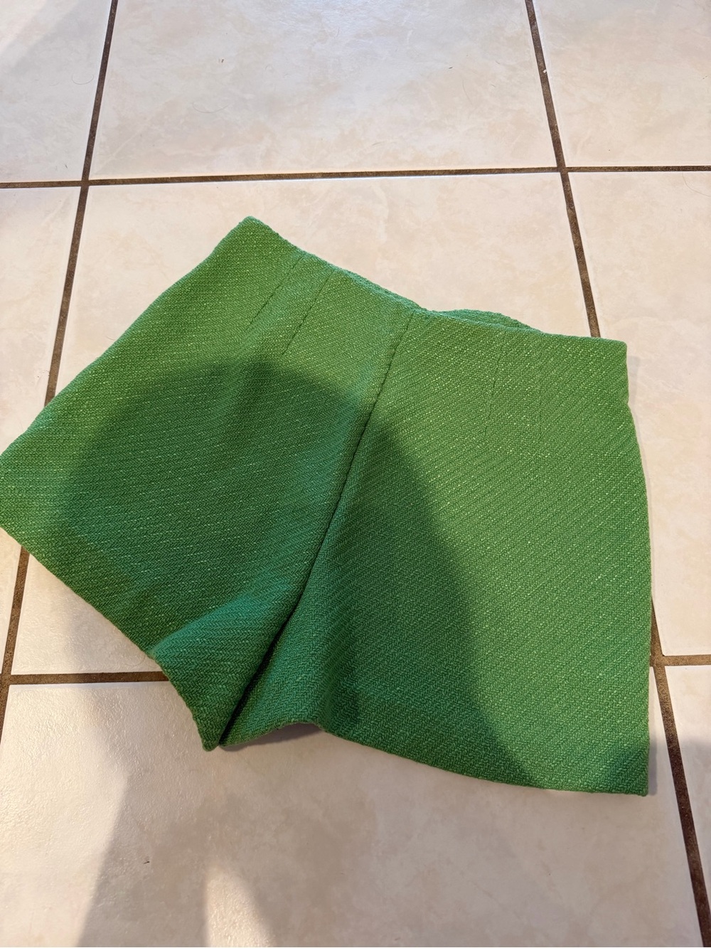 Zara High Waist Green Women's Shorts Textured NWT - Picture 2 of 3